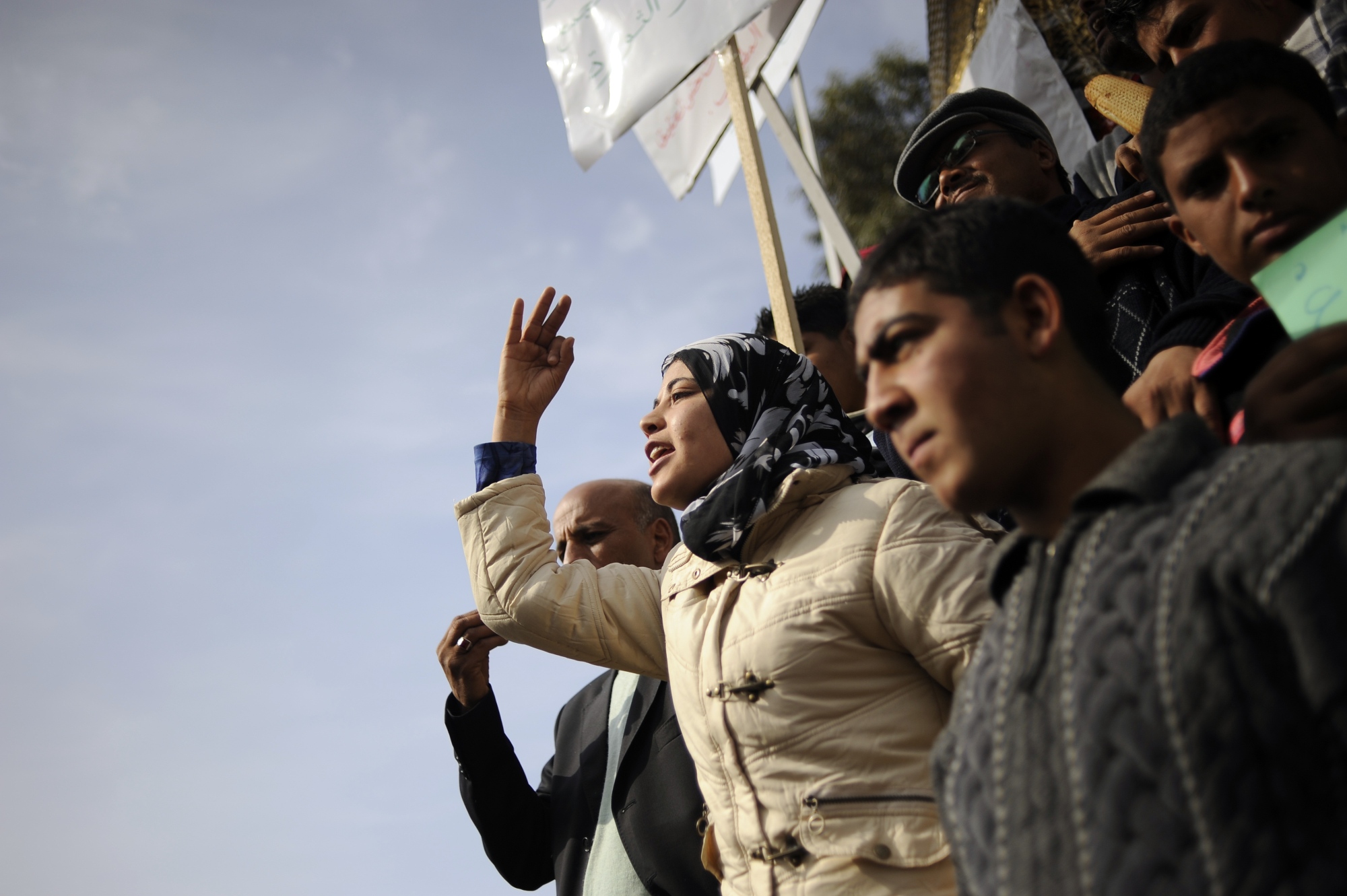Tunisian demonstrators shout slogans on 20 January 2011 in Sidi Bouzid (AFP)