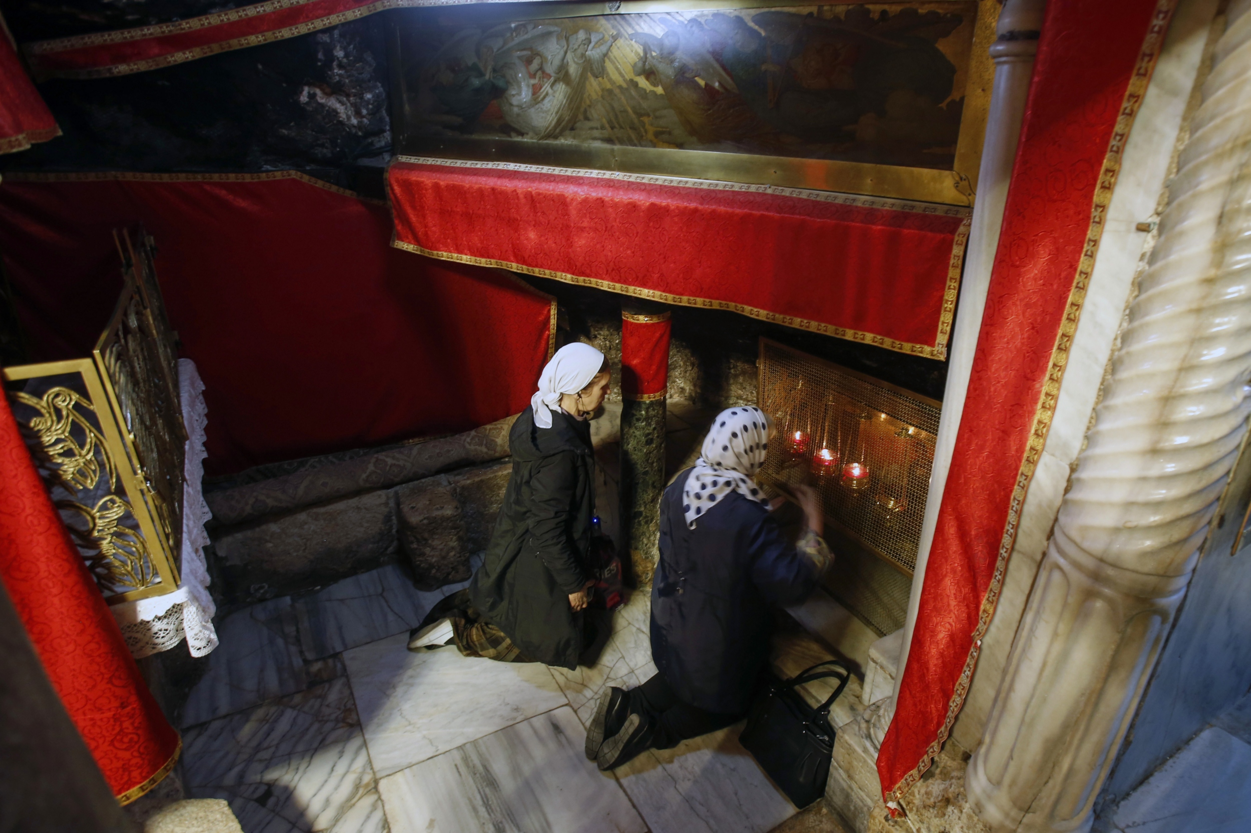 Worshipers in Bethlehem 