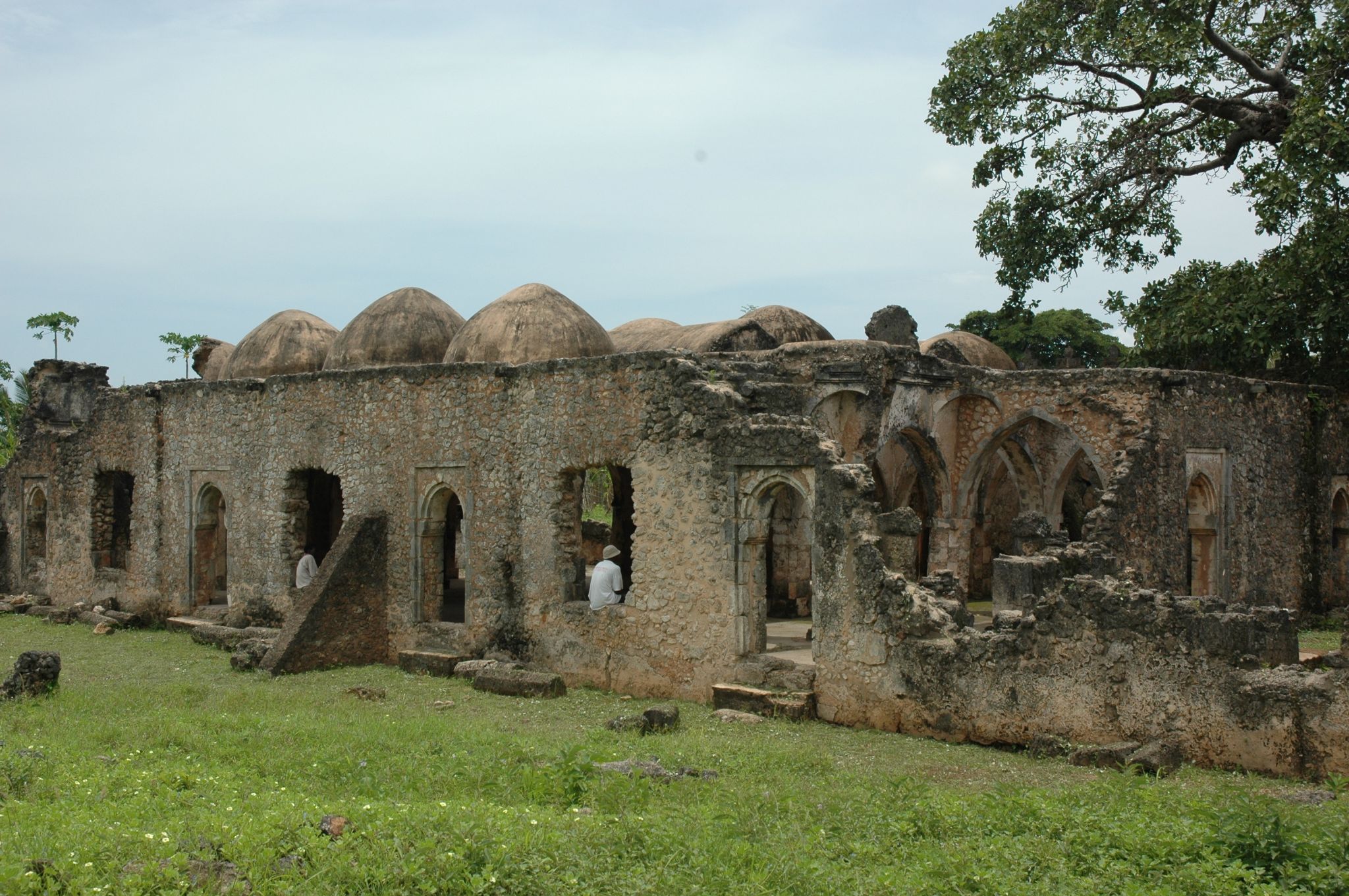 The Great Mosque of Kilwa, constructed in the 11th century, was once decorated by coral and Chinese porcelain (CC/Unesco)