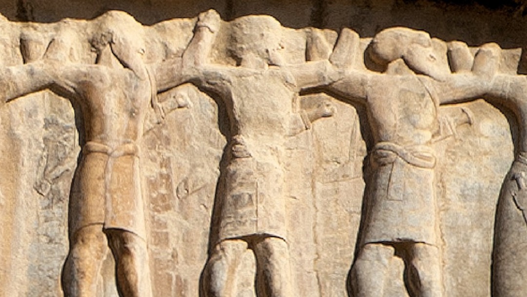 Persepolis-Tomb-of-ArtaxerxesII-indian-soldiers-Bruce-Allardice-wikimedia