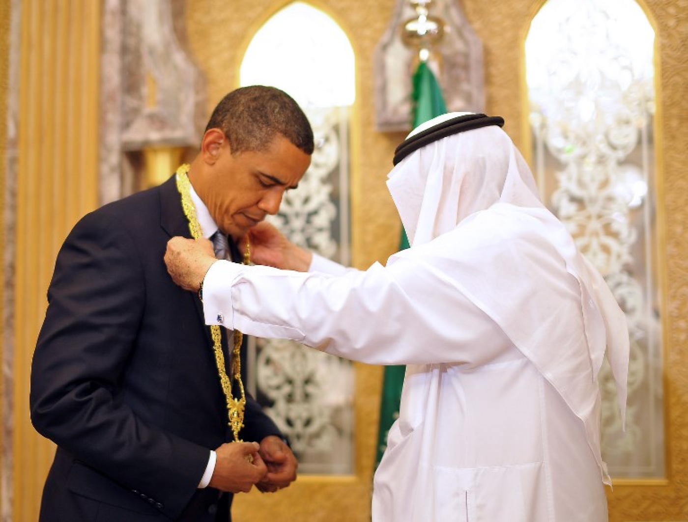 Saudi government gave Obama aides 'suitcases full of jewels', says  ex-official | Middle East Eye