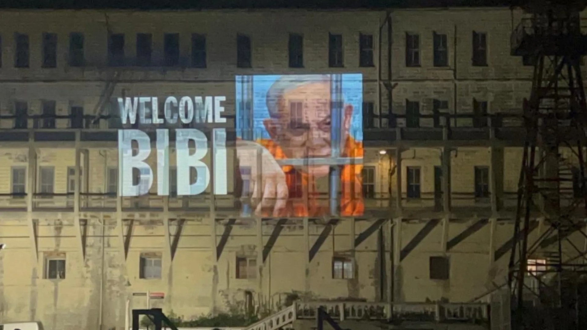 An anti-Netanyahu image is projected on to the Alcatraz prison in California by an Israeli-American protest group (Screenshot/X)