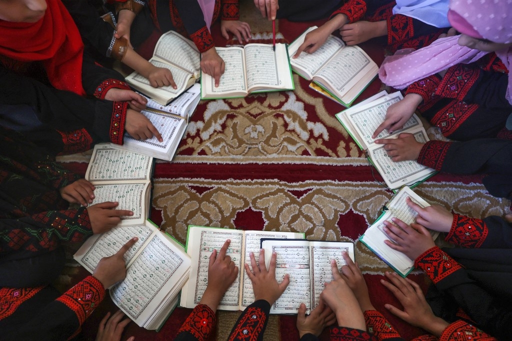 « Ma lecture est radicale car je remets le féminin au cœur de l’islam » – Karima Berger (AFP/Mohammed Abed)